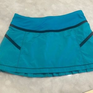 Lululemon athletics skirt size 6
